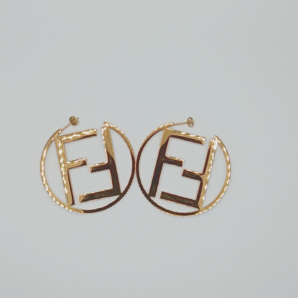 Beautiful fashion hoop earrings